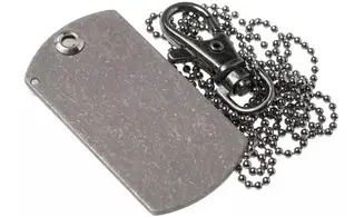 Médaille couteau caché