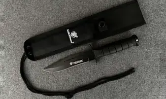 Couteau de combat