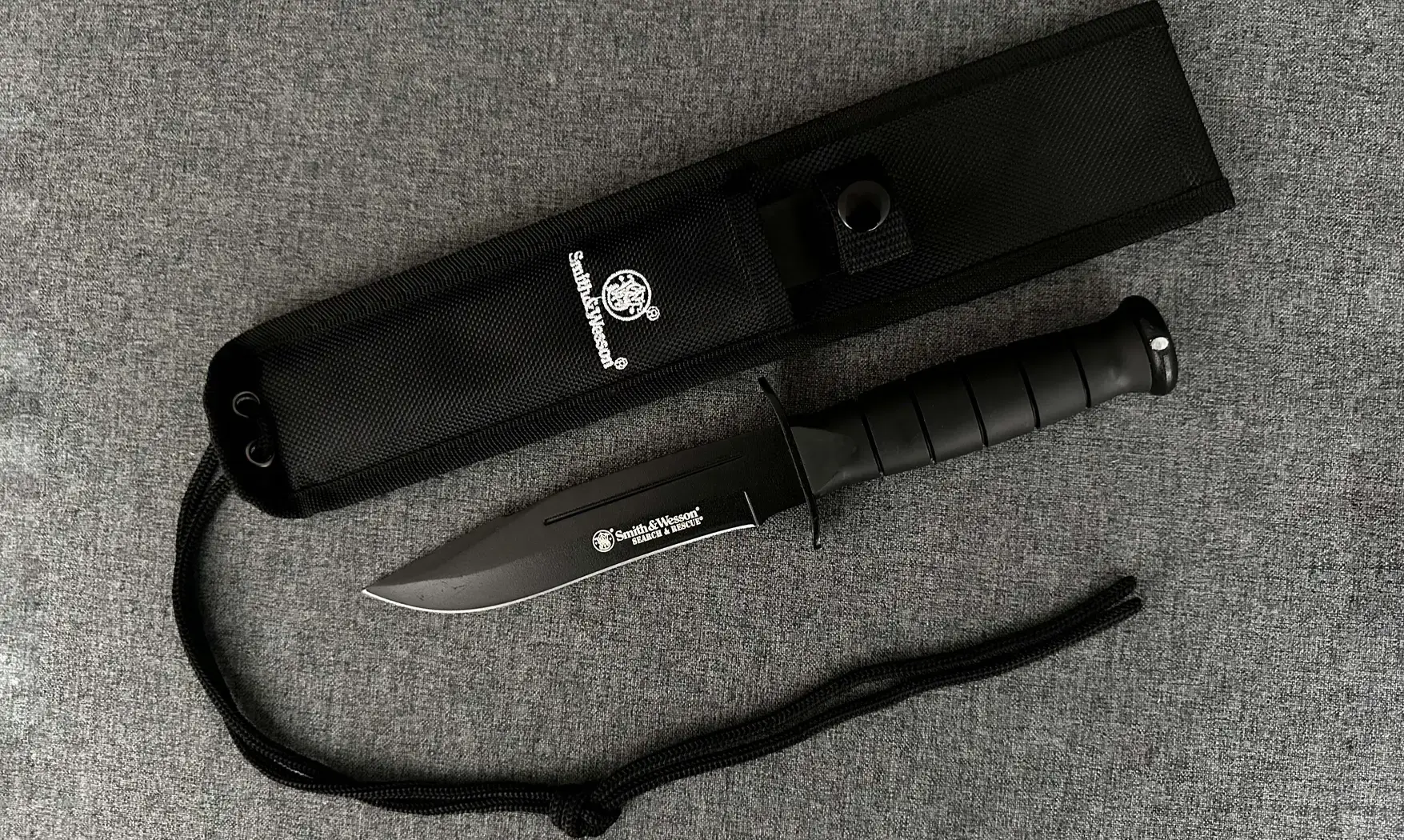 Couteau de combat